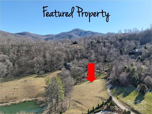 19 October Scenic Rd, Waynesville, NC, 28785-7222 | Card Image