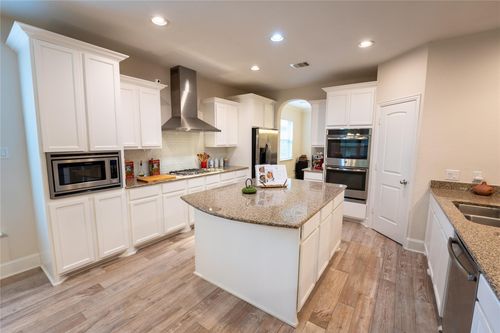143 W Wading Pond Cir, Tomball, TX, 77375-4684 | Card Image