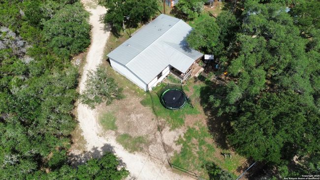 2121 Rolling River Vw, Home with 3 bedrooms, 3 bathrooms and null parking in Spring Branch TX | Image 15