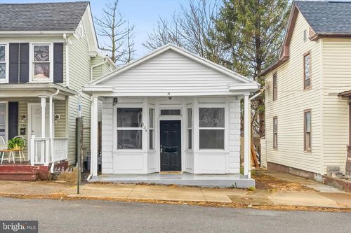 134 Pennsylvania Ave, MARTINSBURG, WV, 25404-4541 | Card Image