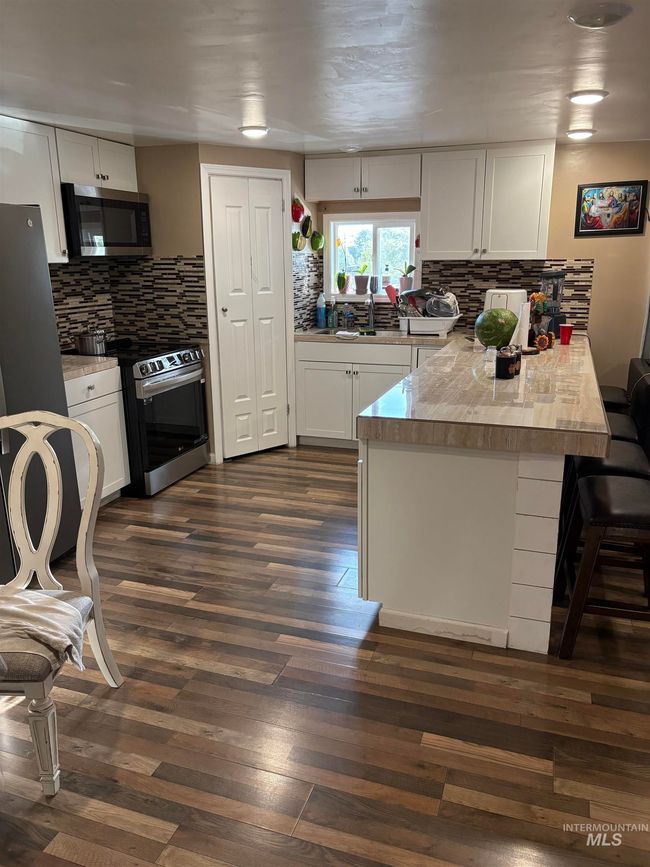 805 W Avenue H, House other with 3 bedrooms, 2 bathrooms and 2 parking in Jerome ID | Image 15