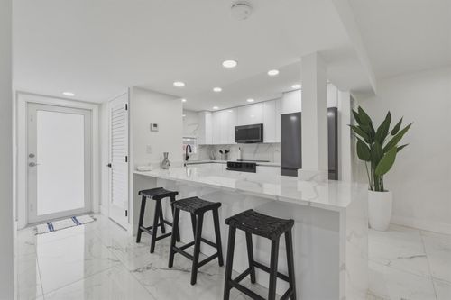103-9523 N Hollybrook Lake Drive, Pembroke Pines, FL, 33025 | Card Image