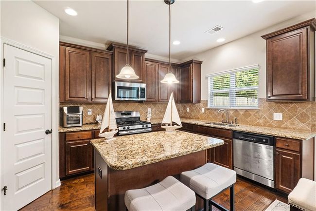 7946 White Oak Loop, House other with 5 bedrooms, 4 bathrooms and 2 parking in Stonecrest GA | Image 6
