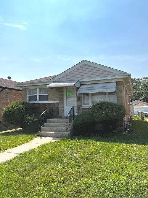 524 Eastern Ave, Bellwood, IL, 60104-1803 | Card Image