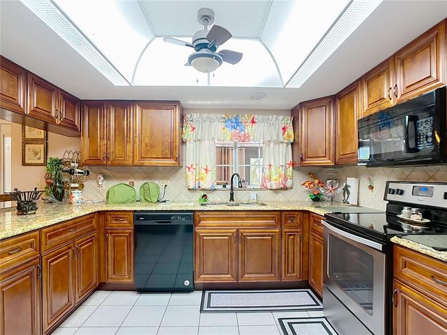12110 Palmetto Ct, House other with 2 bedrooms, 2 bathrooms and null parking in DUNNELLON FL | Image 25