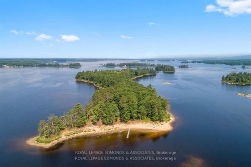 0 Wabewawa Island, Petawawa, ON, K8H1Z1 | Card Image