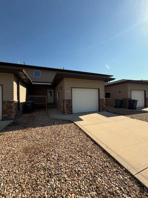 2-5511 54 St, Ponoka, AB, T4J0B1 | Card Image