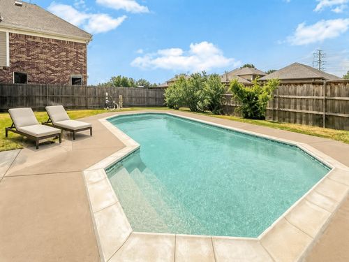 6951 Sea Harbor Dr, Grand Prairie, TX, 75054-7281 | Card Image