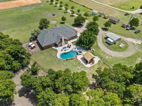 1216 West Rd, Waxahachie, TX, 75165-7799 | Card Image