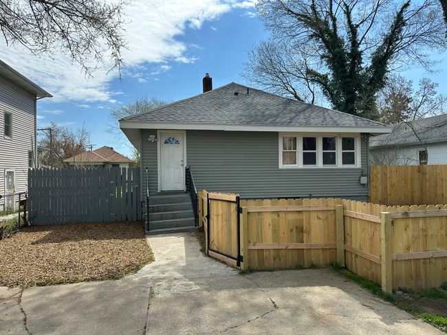 1014 Superior St, House other with 2 bedrooms, 1 bathrooms and null parking in Benton Harbor MI | Image 4