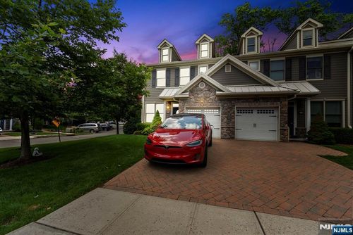 901 Whitney Ln, Allendale, NJ, 07401-1776 | Card Image