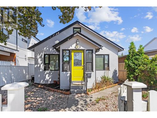 928 Fuller Ave, Kelowna, BC, V1Y6X4 | Card Image
