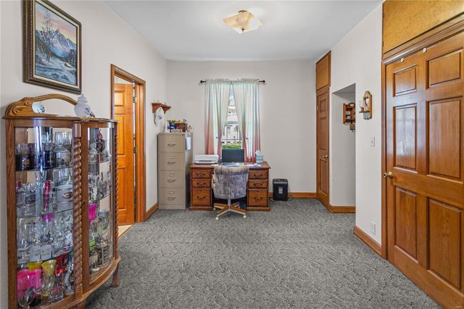 708 N Giddings Ave, House other with 3 bedrooms, 2 bathrooms and 2 parking in Jerseyville IL | Image 34