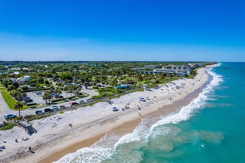 2706 10th Ave, Vero Beach, FL, 32960-5056 | Card Image