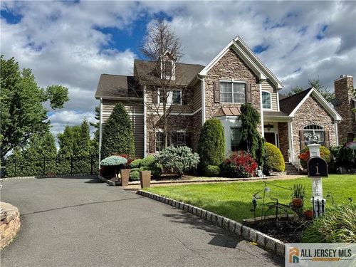 1 Hartman Court, Clark, NJ, 07066 | Card Image