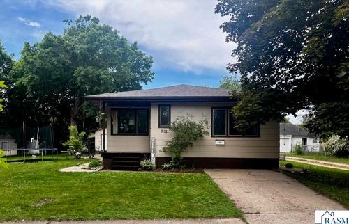 312 W Jefferson Avenue, St. Peter, MN, 56082 | Card Image