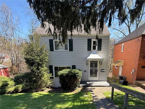 111 Robin St, N Versailles, PA, 15137-1946 | Card Image