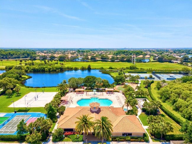 8906 Stone Harbour Loop, House other with 3 bedrooms, 2 bathrooms and null parking in BRADENTON FL | Image 59