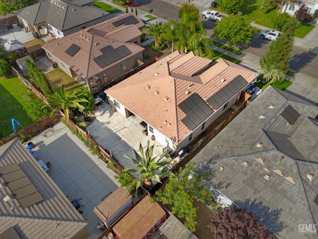 605 Cornelia St, House other with 4 bedrooms, 2 bathrooms and null parking in Wasco CA | Image 4