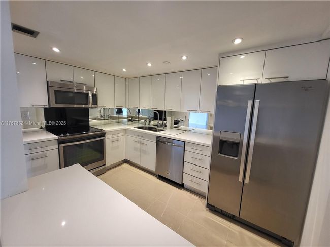 APT-510 - 1000 Quayside Ter, Condo with 2 bedrooms, 2 bathrooms and null parking in Miami FL | Image 10