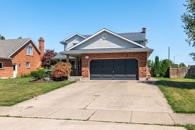 7624 Bernadette Cres, House other with 3 bedrooms, 4 bathrooms and 8 parking in Niagara Falls ON | Image 1