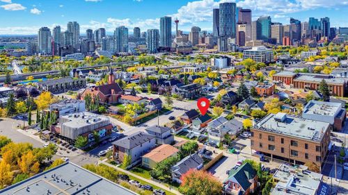 104 7 St Ne, Calgary, AB, T2E4B9 | Card Image