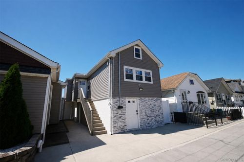 12 W 14th Rd, Broad Channel, NY, 11693-1139 | Card Image