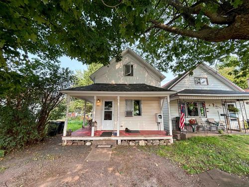 404 E Iron St, Bessemer, MI, 49911-1136 | Card Image