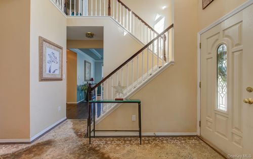 130 Cinnamon Ct, Melville, NY, 11747-8719 | Card Image