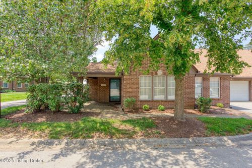 401 Eastbridge Ct, Louisville, KY, 40223-3904 | Card Image
