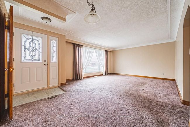 79 Terrace Dr, House other with 4 bedrooms, 2 bathrooms and 5 parking in Hamilton ON | Image 4