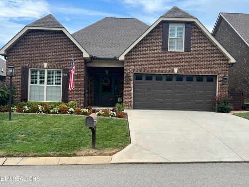 2319 Torrey Pines Dr, Maryville, TN, 37801-2571 | Card Image