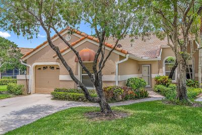 2201 Heather Run Terrace, Townhouse with 3 bedrooms, 2 bathrooms and null parking in Palm Beach Gardens FL | Image 2