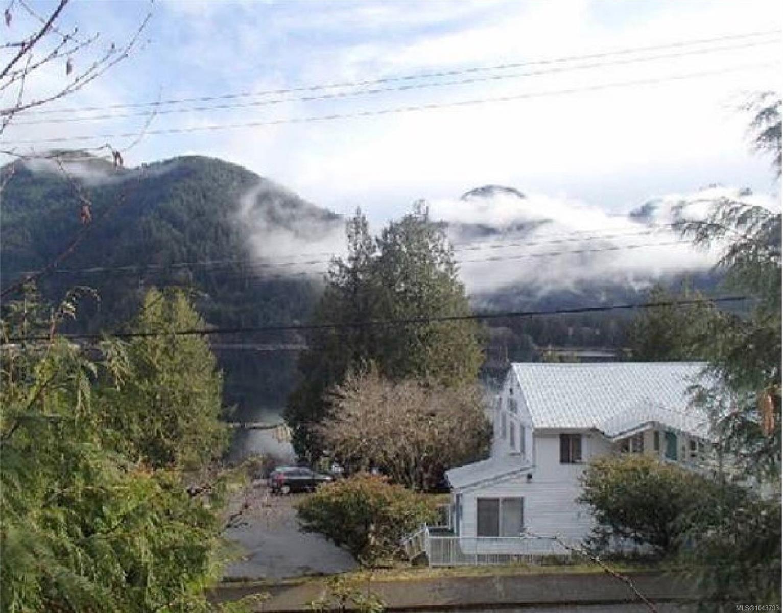 Residential in Tahsis