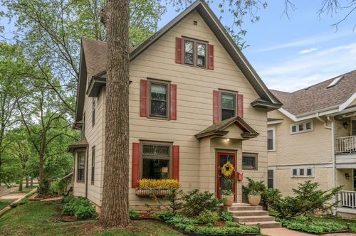 1670 Ashland Ave, Saint Paul, MN, 55104-6157 | Card Image