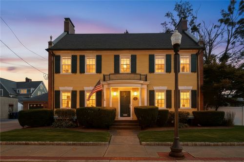 43 Armistice Blvd, Pawtucket, RI, 02860-3251 | Card Image