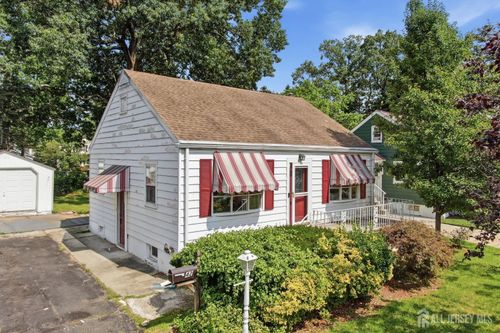 42 Brookwood Rd, Spotswood, NJ, 08884-1708 | Card Image