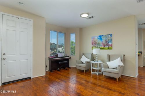 4725 Via Altamira, Newbury Park, CA, 91320-7023 | Card Image