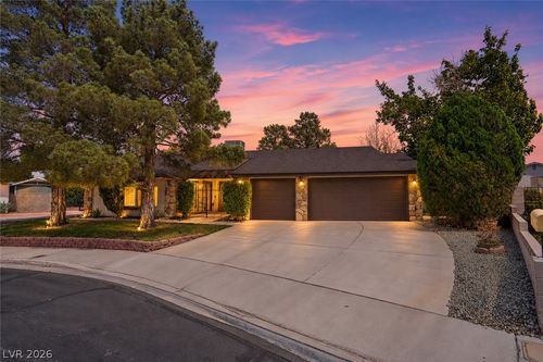 3188 Moonflower Dr, Las Vegas, NV, 89146-6931 | Card Image