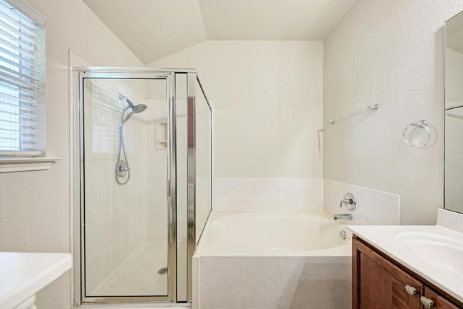 486 Nottingham Loop, House other with 3 bedrooms, 2 bathrooms and 4 parking in Kyle TX | Image 21