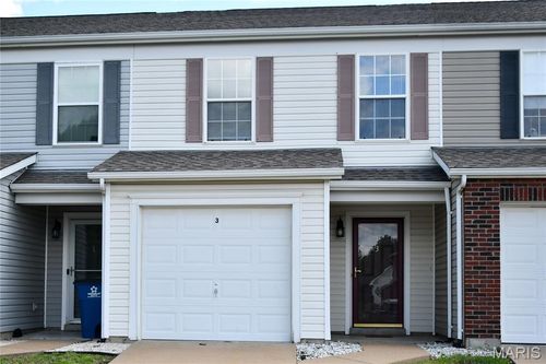 3 Hensley Ter, Jennings, MO, 63136-5257 | Card Image