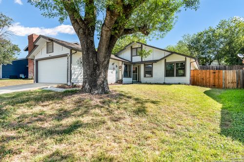 9807 Sugarloaf Dr, San Antonio, TX, 78245-1146 | Card Image