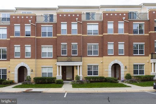 22675 Beacon Crest Ter, BRAMBLETON, VA, 20148-6427 | Card Image