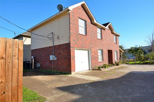 8904 Ledge St, Houston, TX, 77075-1520 | Card Image
