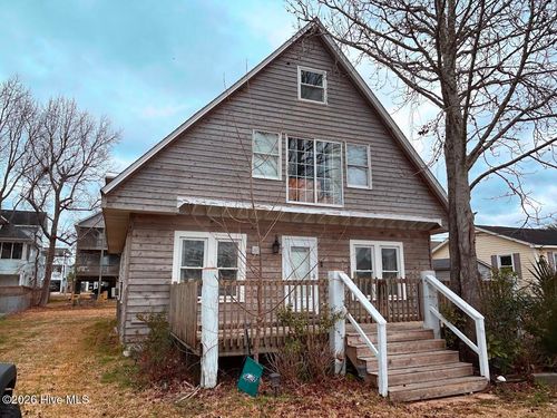 411 Spartanburg Ave, Carolina Beach, NC, 28428-5208 | Card Image