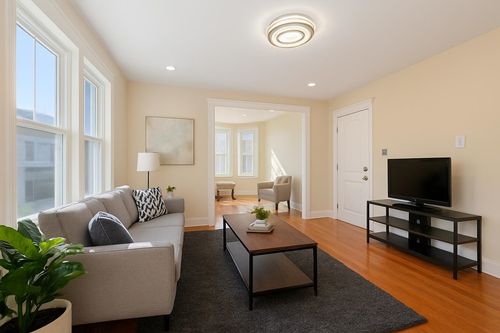 2-1402 8th St, North Bergen, NJ, 07047-1724 | Card Image