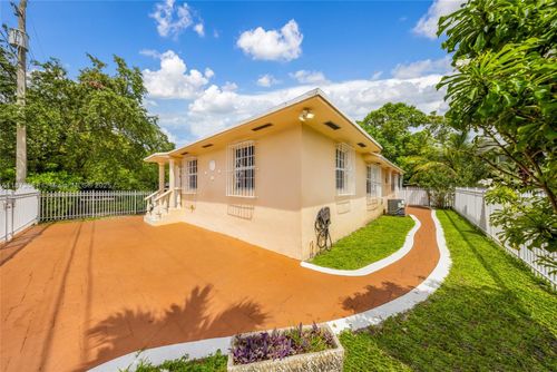 287 Nw 31st St, Miami, FL, 33127-3737 | Card Image