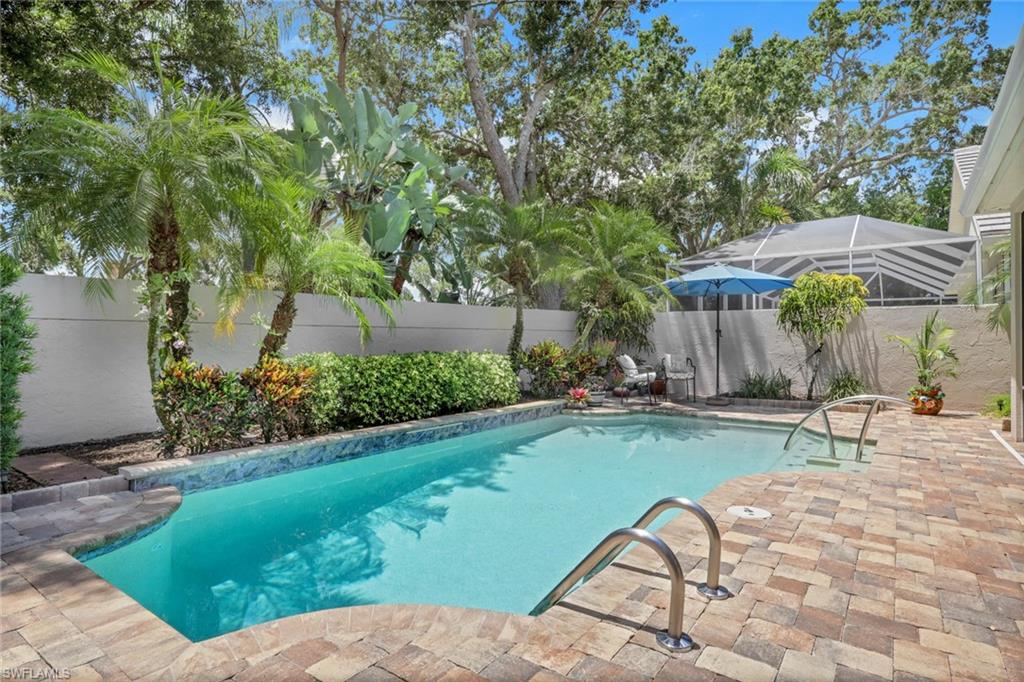 Residential in NAPLES 3