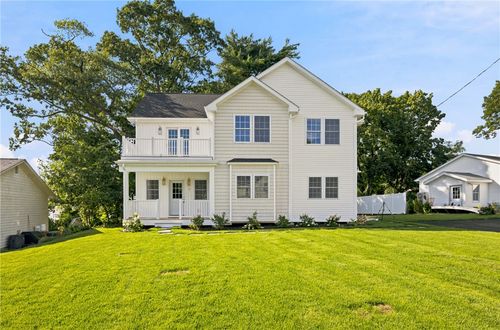 11 Juniper St, Barrington, RI, 02806-2527 | Card Image