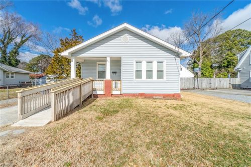 30 Kirby St, Portsmouth, VA, 23702-1228 | Card Image